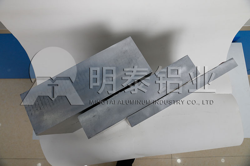 河南5052鋁板、6061鋁板生產(chǎn)廠(chǎng)家有哪些？?jì)r(jià)格多少？