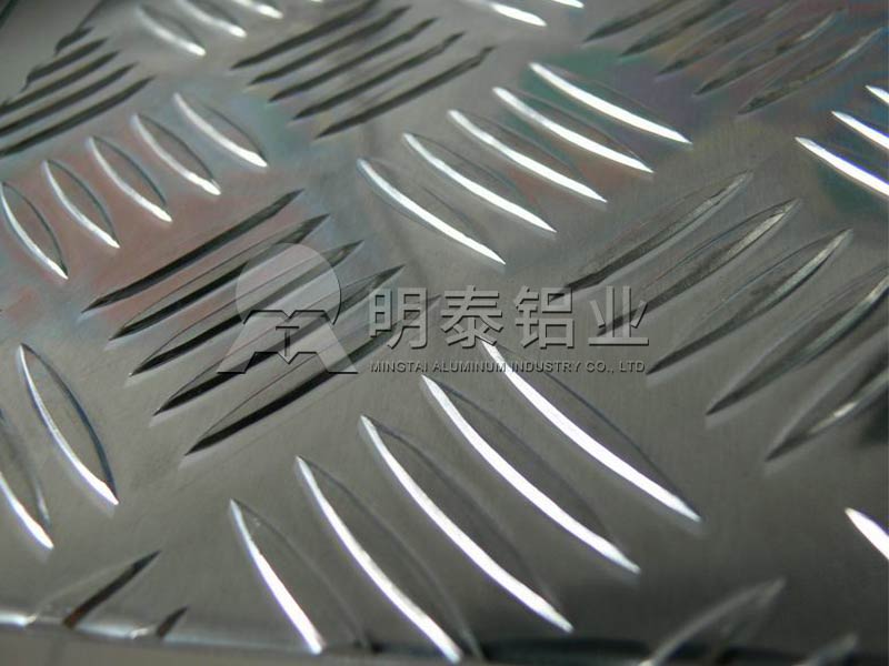 冷藏車(chē)廂防滑用5754花紋鋁板-五條筋花紋板規格全-可定做