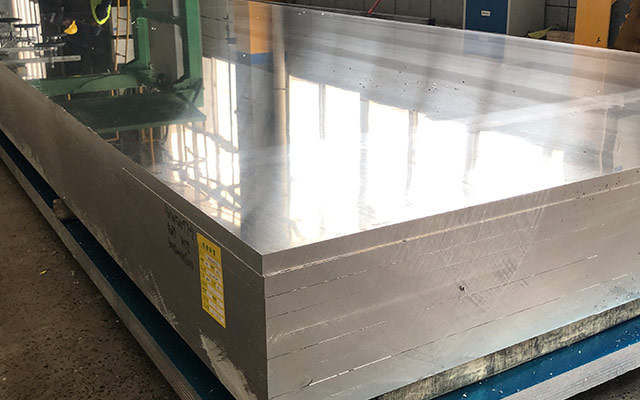新能源電池鋁殼_電池殼拉伸材料3003鋁板廠(chǎng)家_報價(jià)