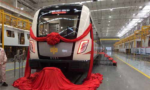 鄭州造”首列地鐵列車(chē)下線(xiàn) 加快明泰鋁業(yè)產(chǎn)業(yè)轉型升級